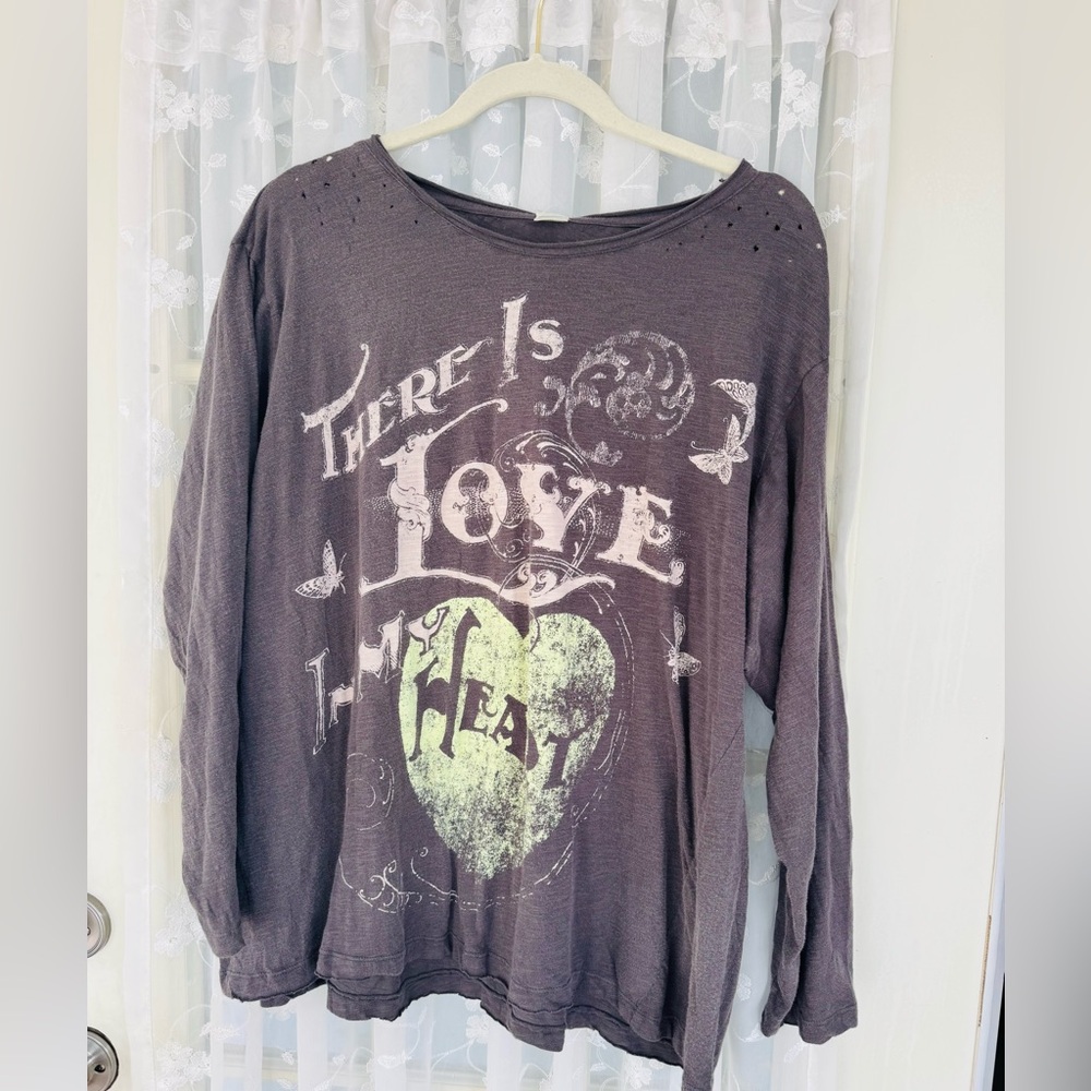 💕 NWT Magnolia Pearl Cotton Jersey Graphic Top * Your Aura* Viggo Tee